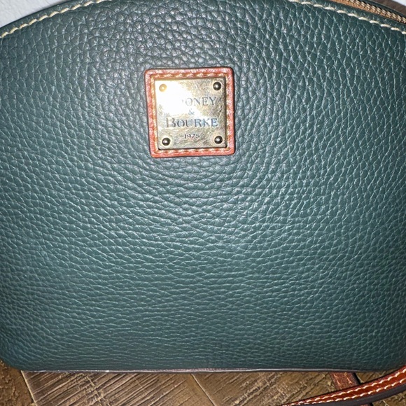 Dooney & Bourke Pebbled Leather Crossbody Green British Tan Trim - Picture 2 of 11